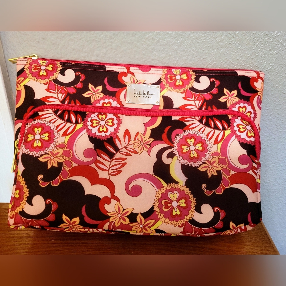 Nicole Miller travel bag
